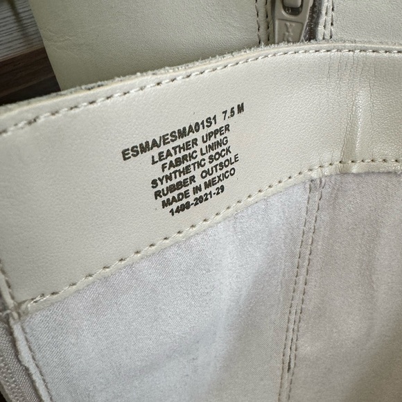 Steve Madden Women's ESMA Boot size 7.5 - Picture 6 of 9